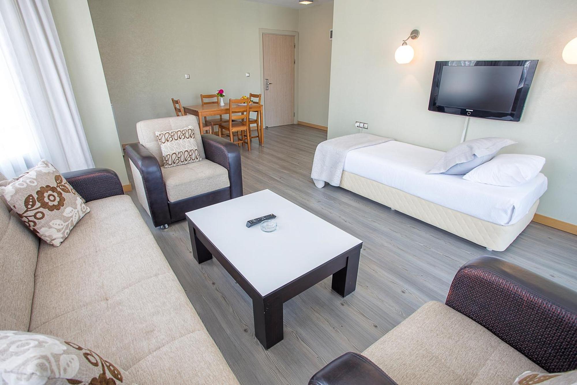 Cilek Marina Otel Кешме Экстерьер фото