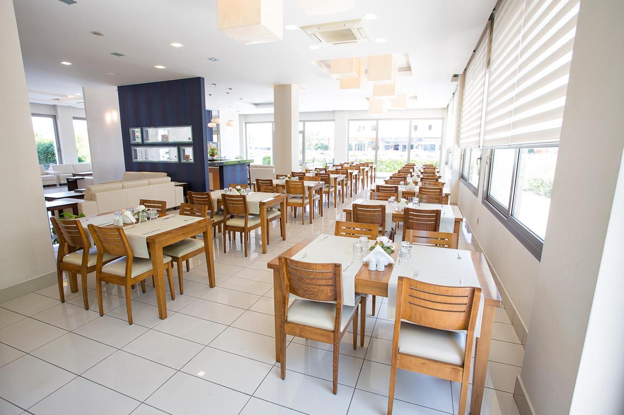 Cilek Marina Otel Кешме Экстерьер фото