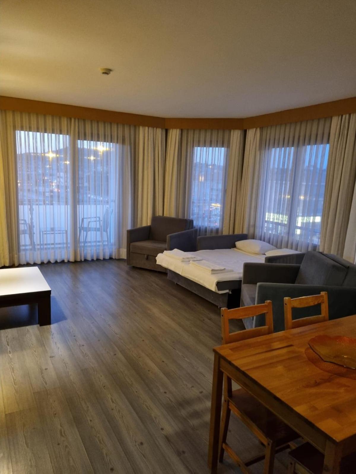 Cilek Marina Otel Кешме Экстерьер фото